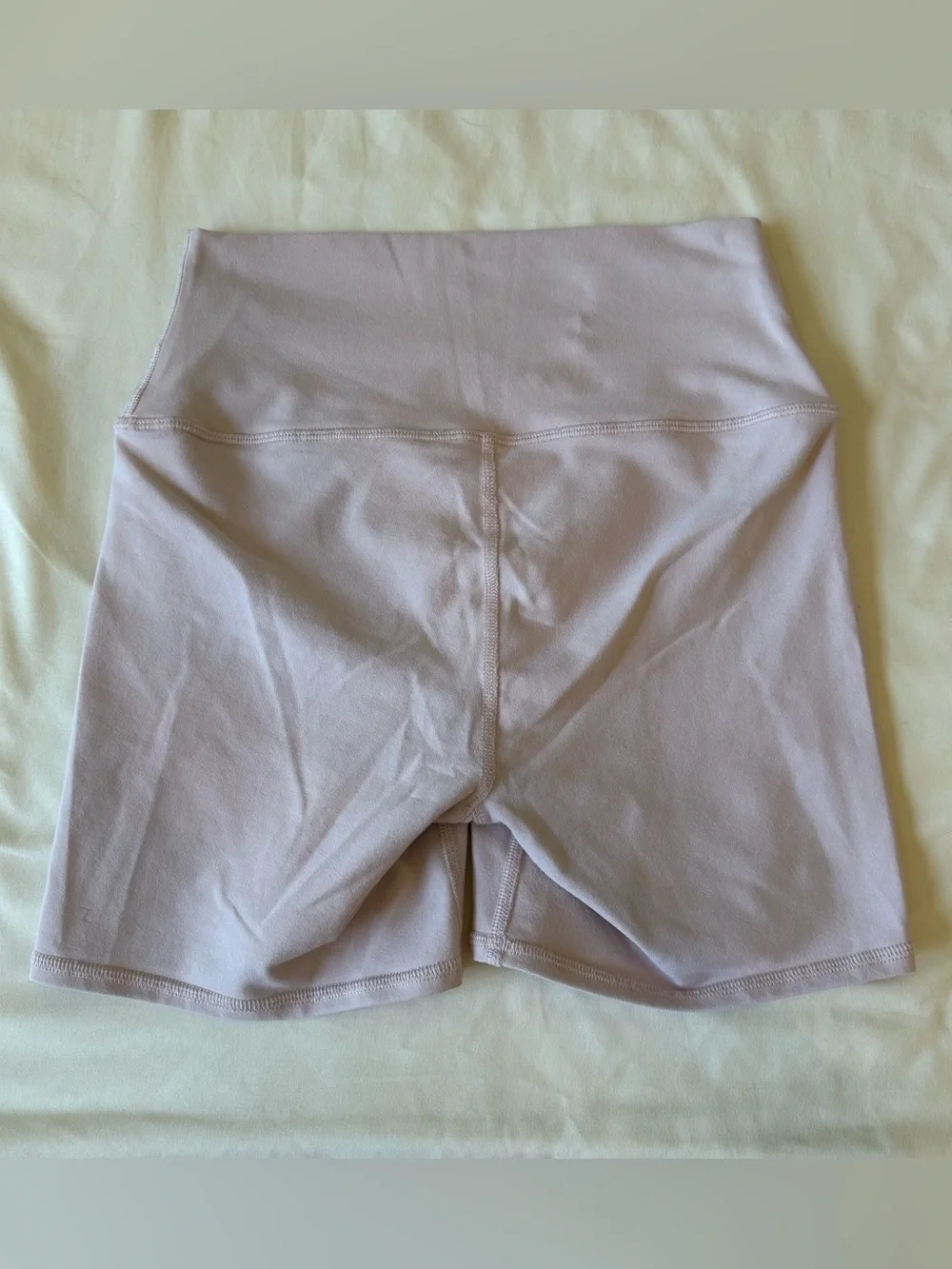 ALO Yoga Light Gray/Taupe High-Rise Bike Shorts